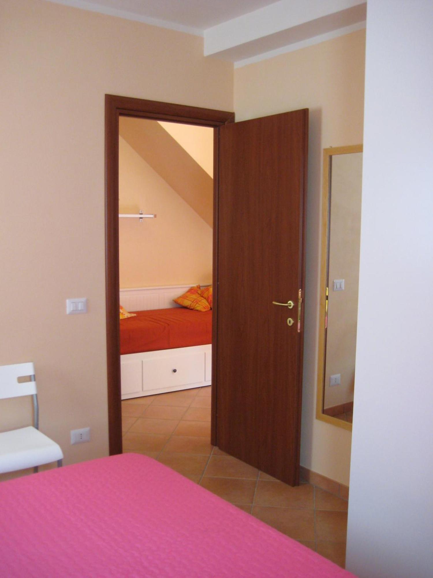 Gaia Holidays Apartments Cefalú Habitación foto