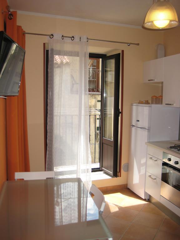 Gaia Holidays Apartments Cefalú Habitación foto